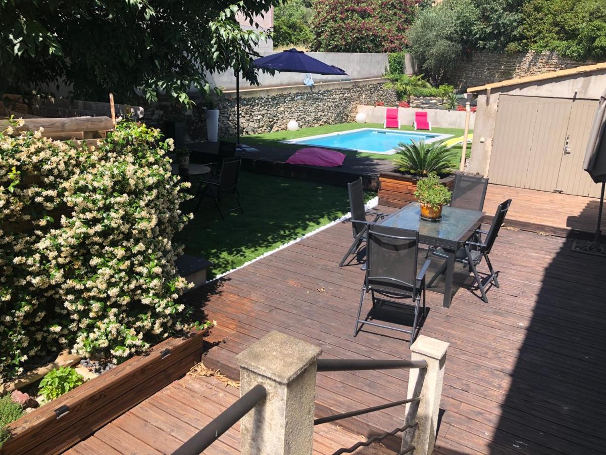 Villa avec piscine privée Nîmes Extérieur photo