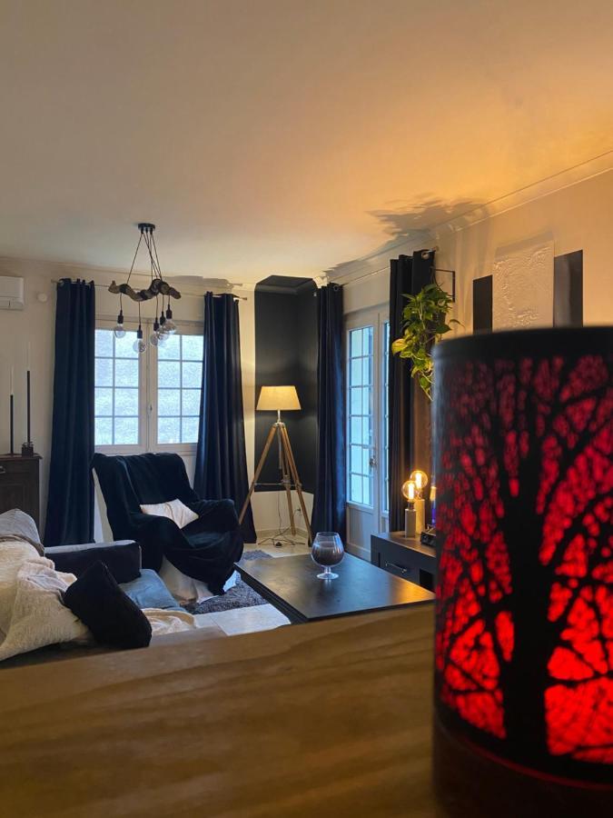 Villa avec piscine privée Nîmes Extérieur photo